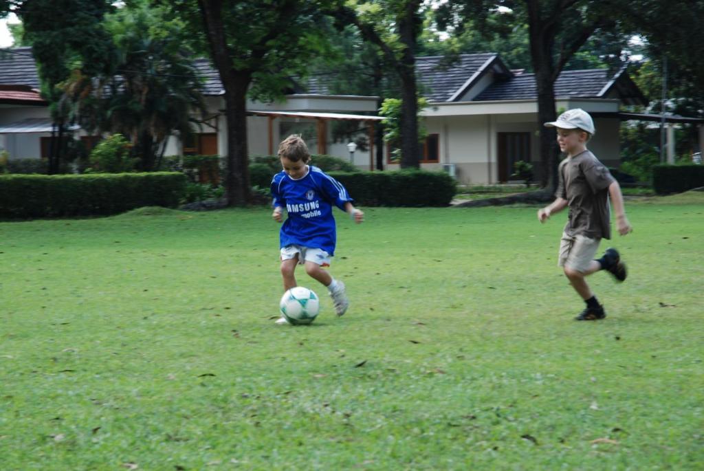 Country Woods Jakarta Lejlighedshotel Cilandak  Eksteriør billede